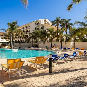 https://hotel-mirachoro-praia.hotelaalgarve.com