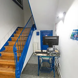 Hostal Help Yourself -, Parede